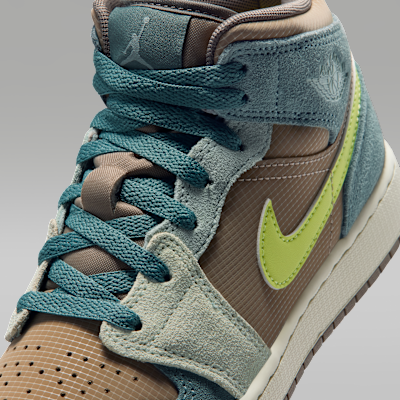 Air Jordan 1 Mid SE Big Kids' Shoes. Nike.com